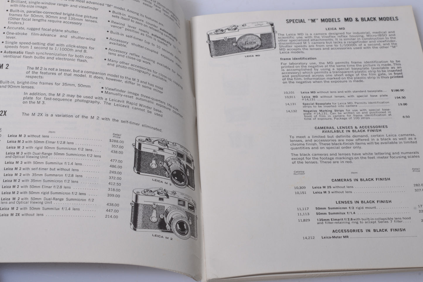 Leica and Leicaflex Catalog #39, Clean