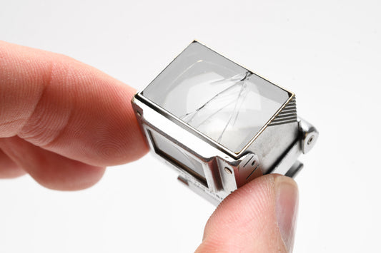Leica Leitz SUOOQ finder for Hektor 2.8cm f6.3, cracked glass, still good!