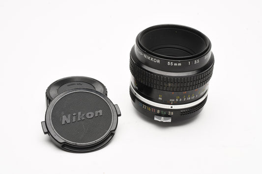 Nikon Micro-Nikkor 55mm f3.5 Non-AI close-focusing macro lens, Clean & Sharp!