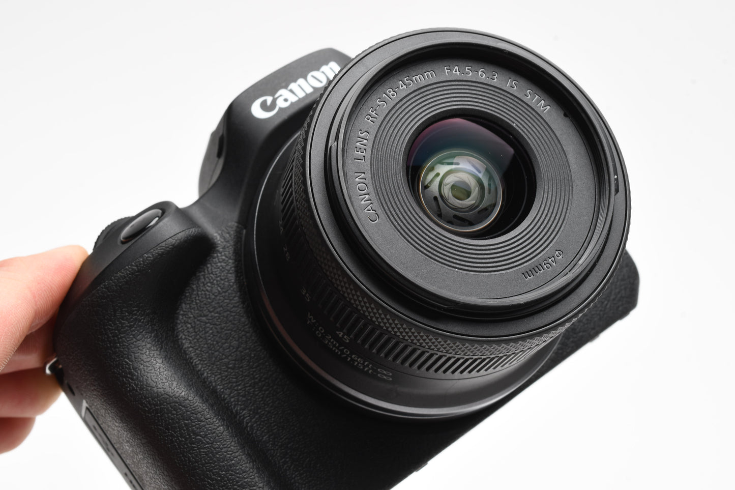 Canon EOS R100 Mirrorless w/18-45mm, 2X Batts, charger, <2K Acts! Mint-