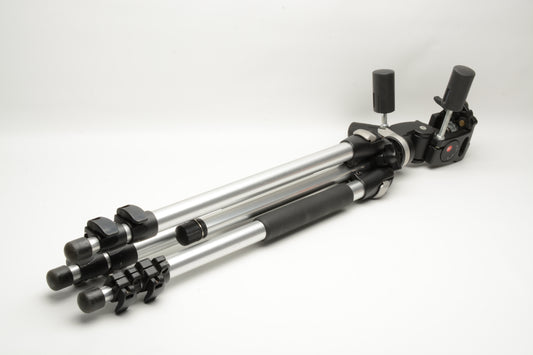 Manfrotto 3021 Pro tripod w/3047 Pan head + QR plate, Great!