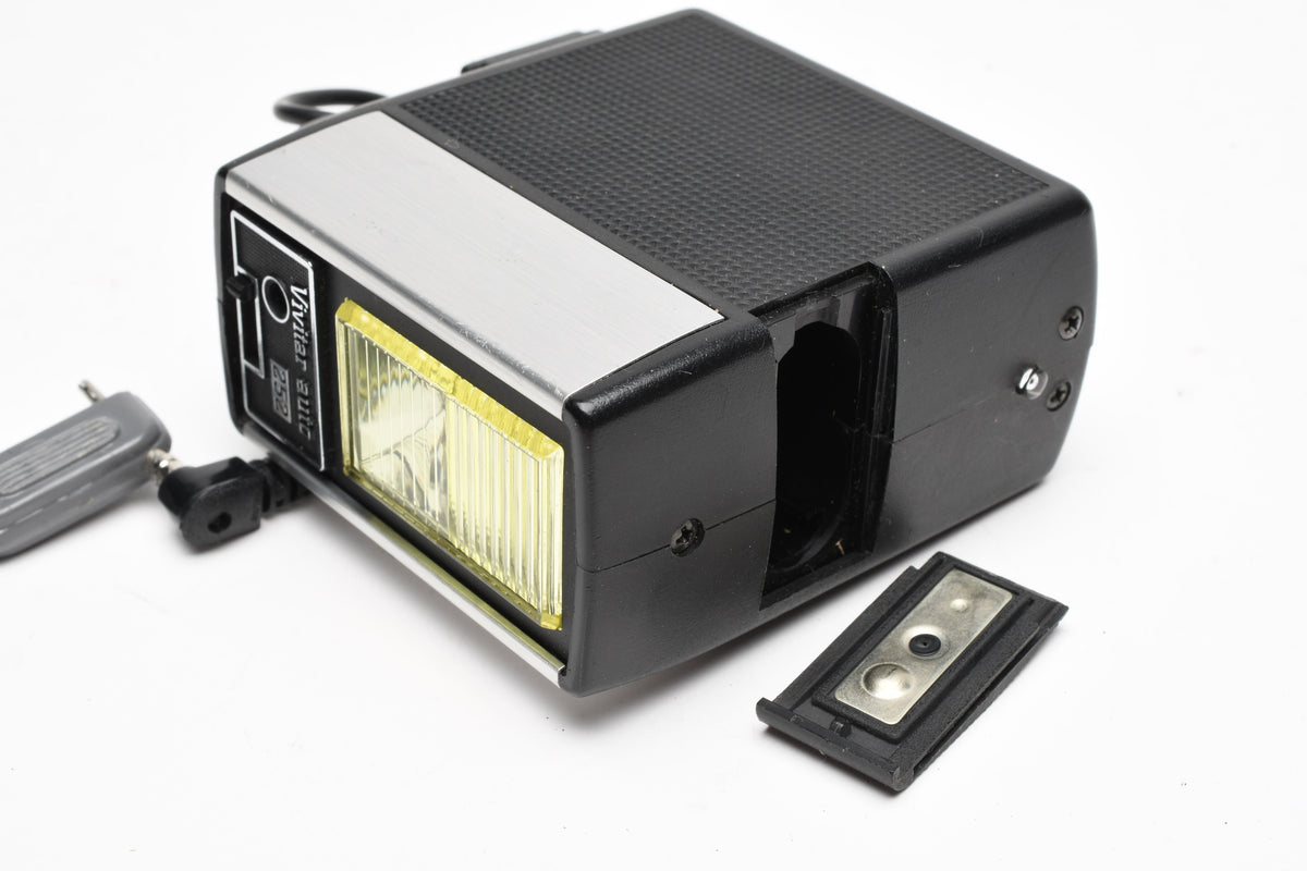 Vivitar Auto 252 Flash w/Dual Sync Adapter