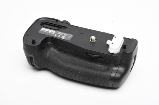 Nikon MB-D16 Battery Grip, Fully tested, Boxed w/Manual
