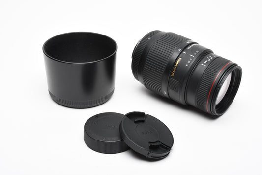 Sigma APO DG AF 70-300mm f4-5.6 Telephoto zoom for Nikon AF +Hood, Nice