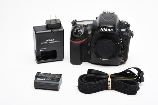 Nikon D800 DSLR body, batt+charger, 55K Acts, Tested, USA Version, Good!