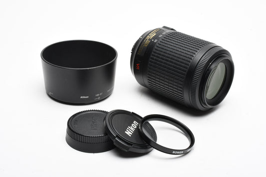 Nikon AF-S Nikkor 55-300mm f4.5-5.6G ED VR zoom lens, Hood, Caps, UV