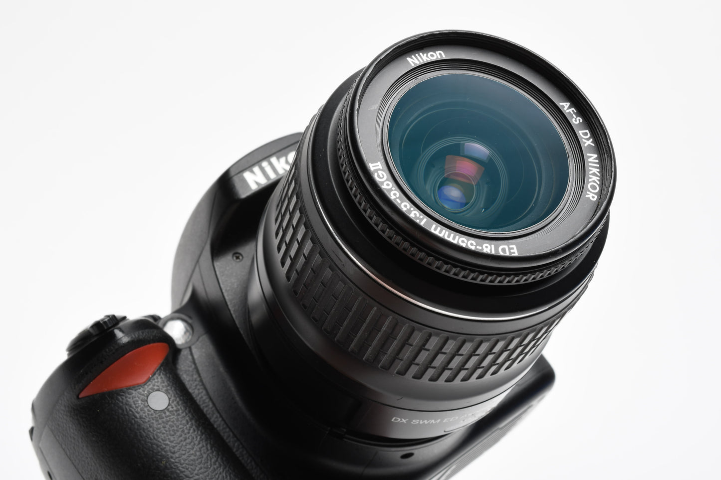 Nikon D40 DSLR body w/Nikkor 18-55mm f3.5-5.6G ED II, Batt+Charger, 12K Acts