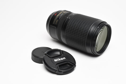 Nikon AF-S Nikkor 70-300mm f4.5-5.6G ED VR zoom, Nice!