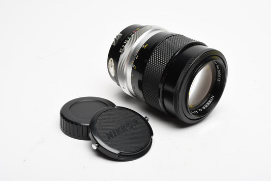 Nikon Nikkor-Q 135mm f2.8 Non-Ai lens, Sharp! w/Caps