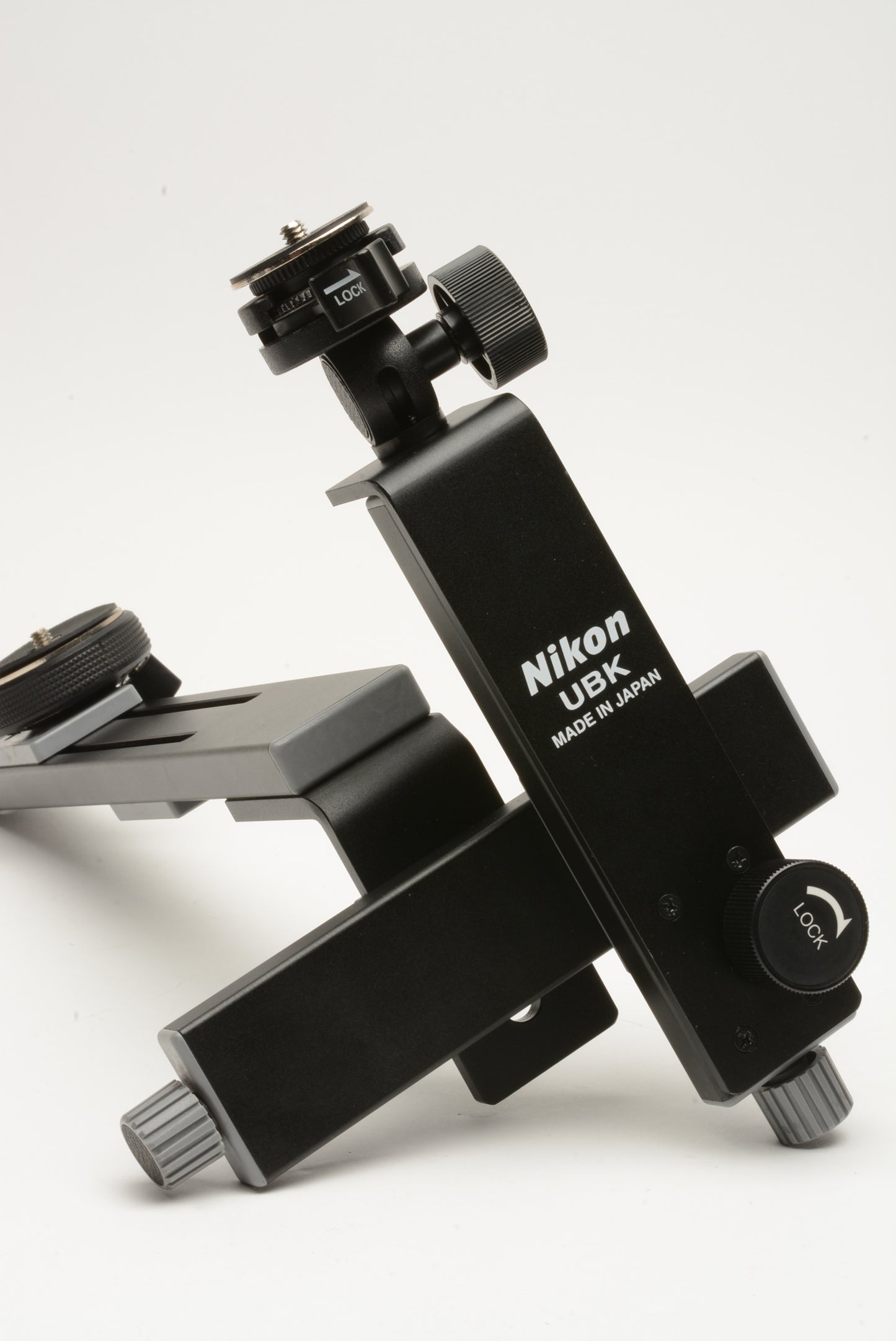 Nikon UBK Universal Digiscoping Bracket, nice & clean