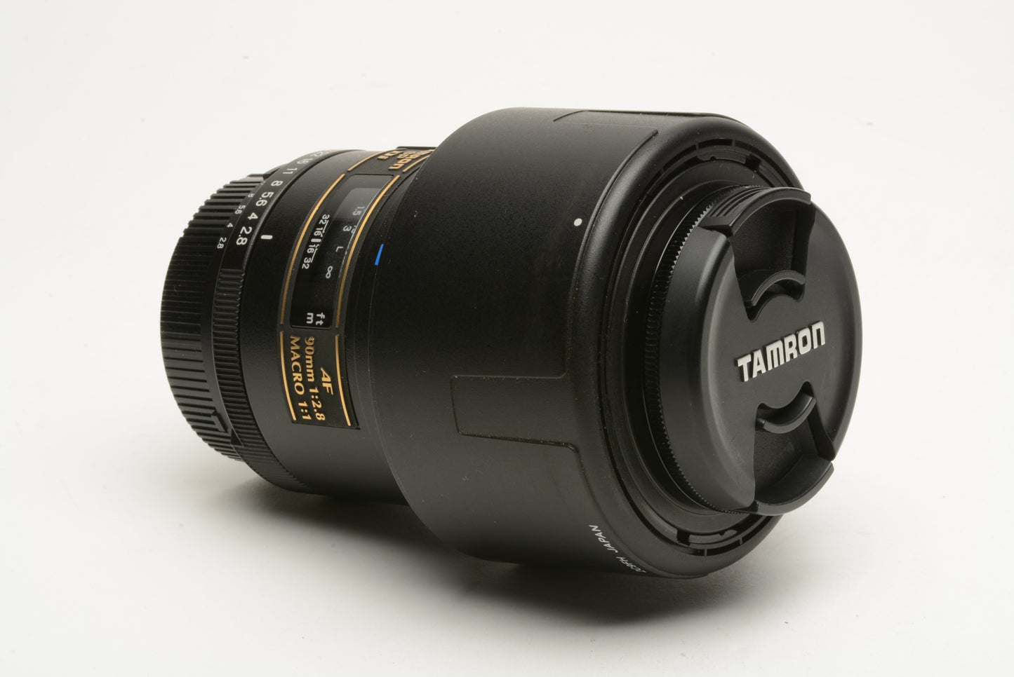 Tamron AF 90mm f2.8 Macro 1:1 SP Di lens 272E Nikon AF, caps, very clean & sharp +Pola