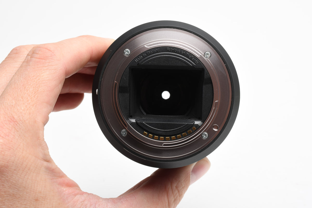 Sony FE 28-70mm f3.5-5.6 OSS E-Mount lens SEL2870, caps, hood, Great!