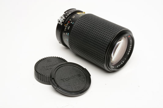 Tokina RMC 80-200mm f3.5-4.5 zoom lens Nikon F AI-s Mount, Caps, Mint-
