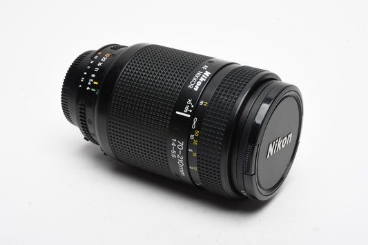 Nikon AF 70-210mm F4-5.6 zoom, caps, L37c UVvery clean