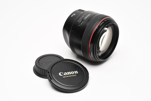 Canon EF 85mm F1.2L II USM lens, scratches, still amazingly sharp, tested