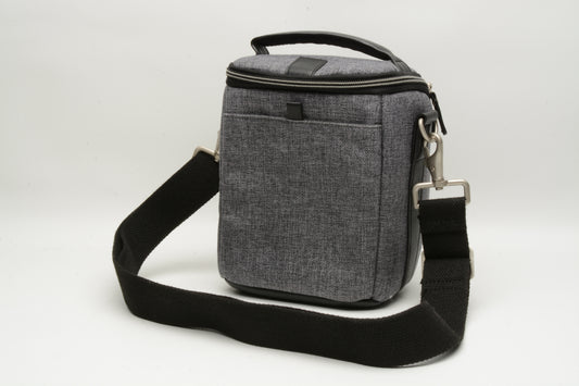 Promaster Pt camera case shoulder bag, clean, Great! (Gray)