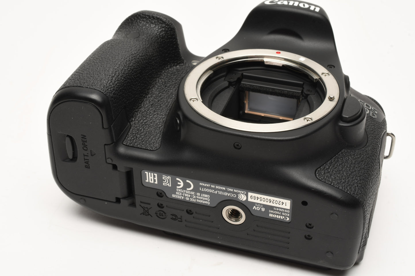 Canon EOS 70D DSLR Body w/Batt, charger, strap, Only 2552 Acts!