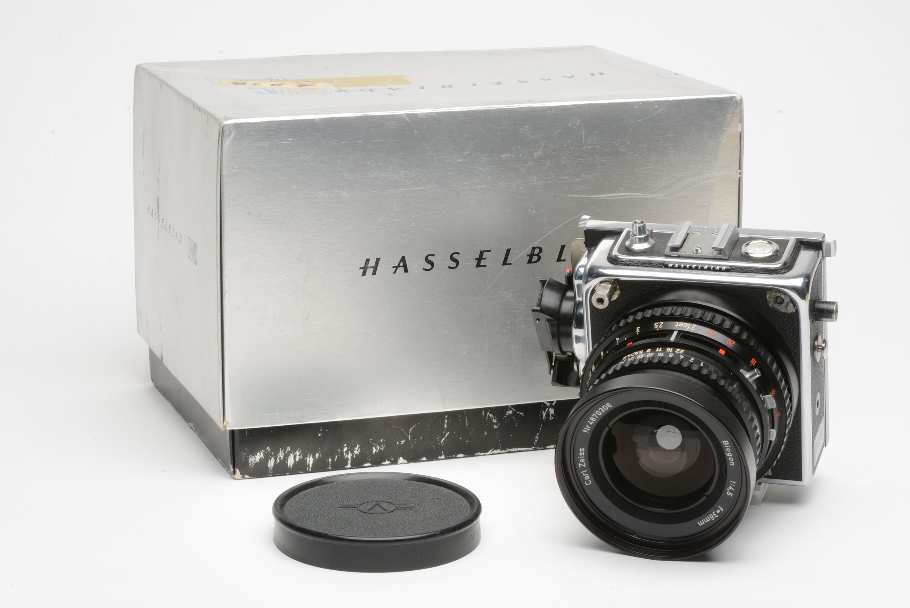 Hasselblad SWC Body w/Zeiss Biogon 38mm f4.5 lens, Cut sheet