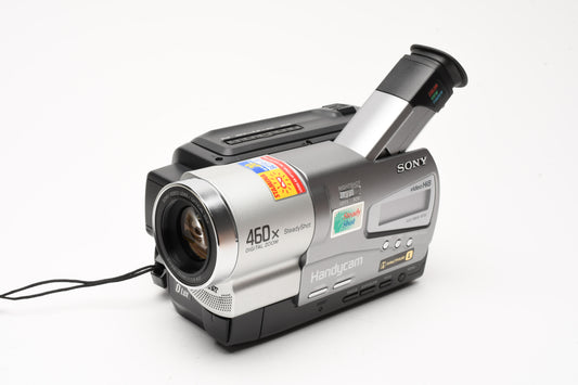 Sony CCD-TR818 8mm Hi8 Camcorder, fully tested, great! w/Batt+charger+AC