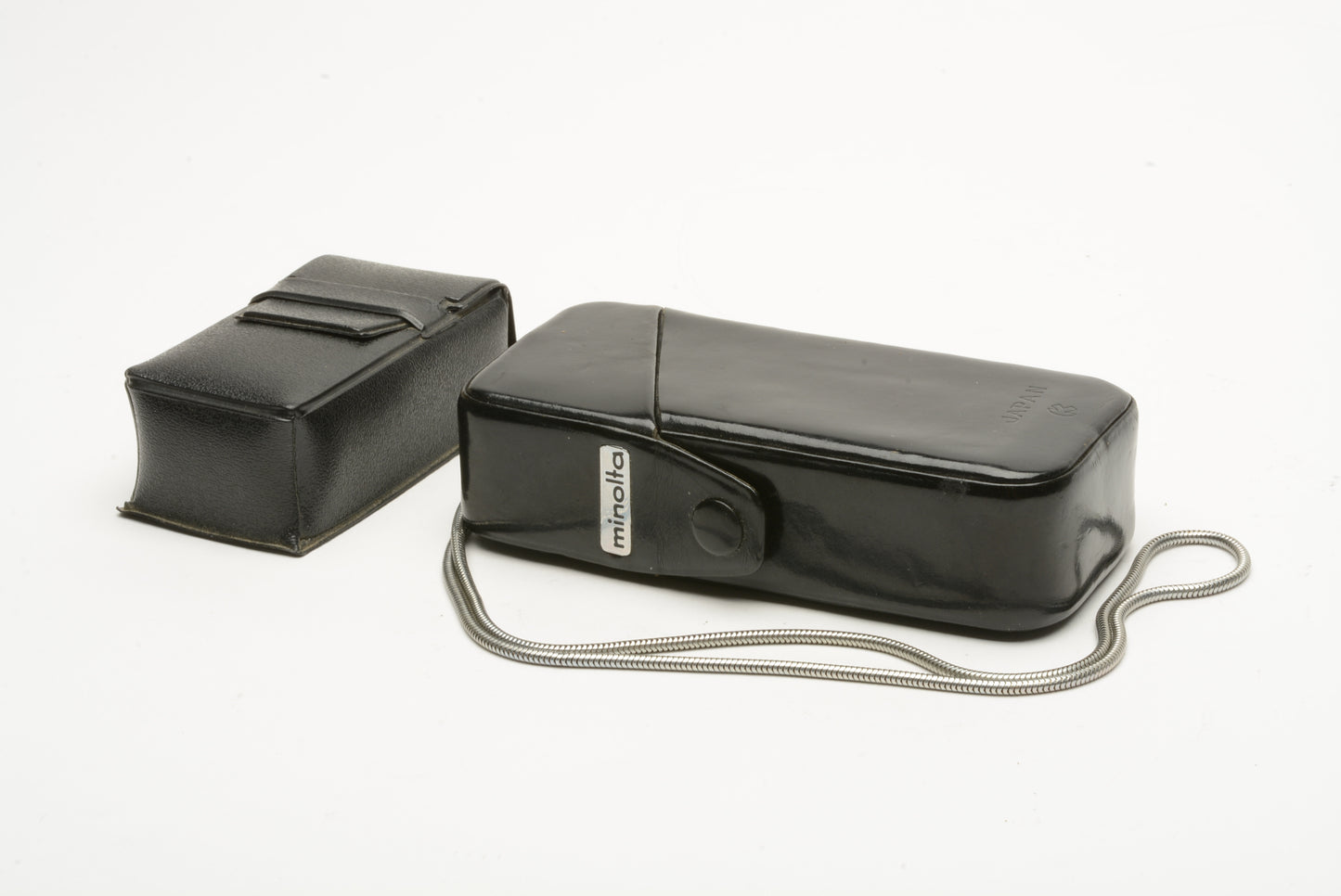 Minolta-16 MG 16mm Film Camera w/Rokkor 20mm f/2.8, MG Flash Attachment, Case