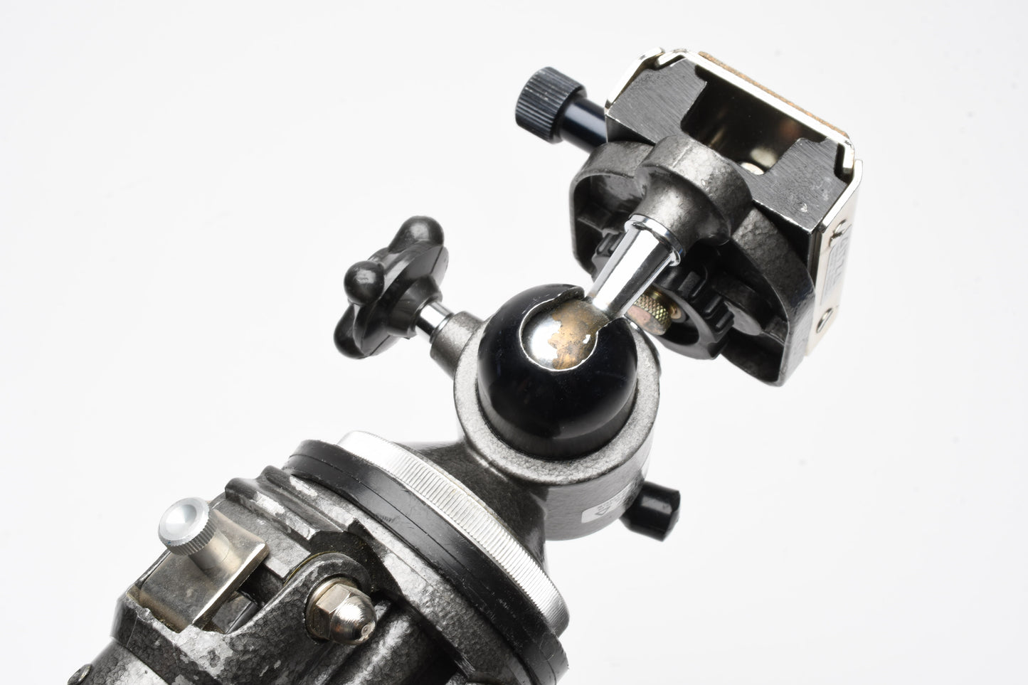 Gitzo Studex Performance Gilux tripod w/Medium Ball head + QR System
