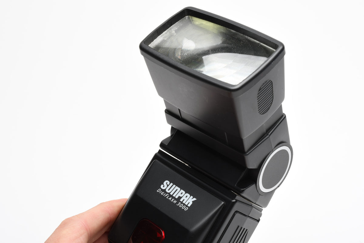 Sunpak Digiflash 3000 Flash TTL for Canon Auto DSLR cameras