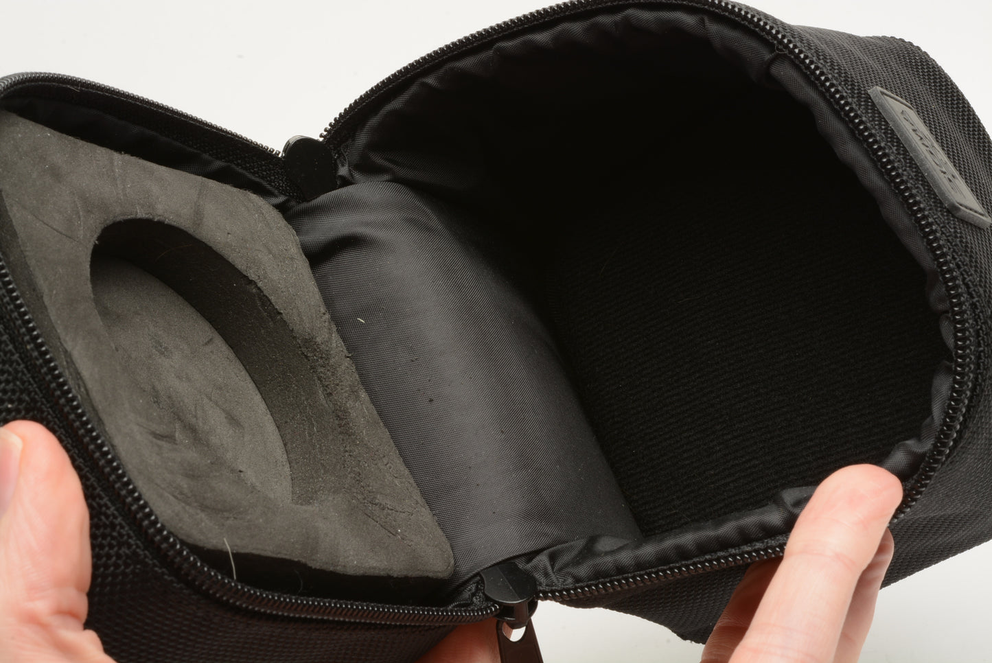 Sigma padded lens case 5" x 4.25" x 4.25" (Black), nice & clean