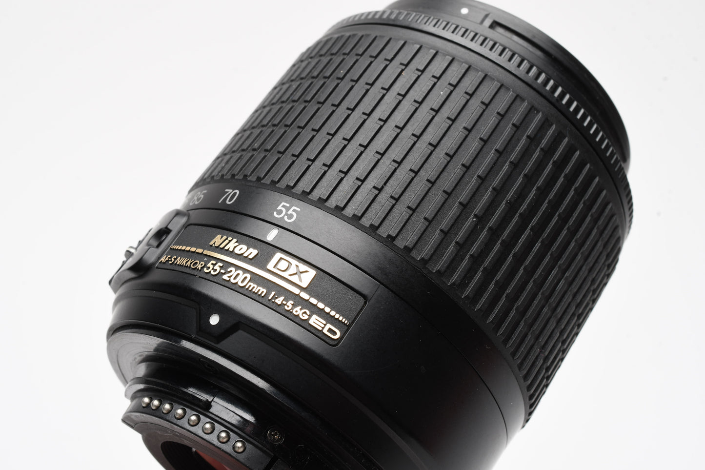 Nikon AFS Nikkor 55-200mm F4-5.6G ED DX VR zoom lens, caps, hood, Nice
