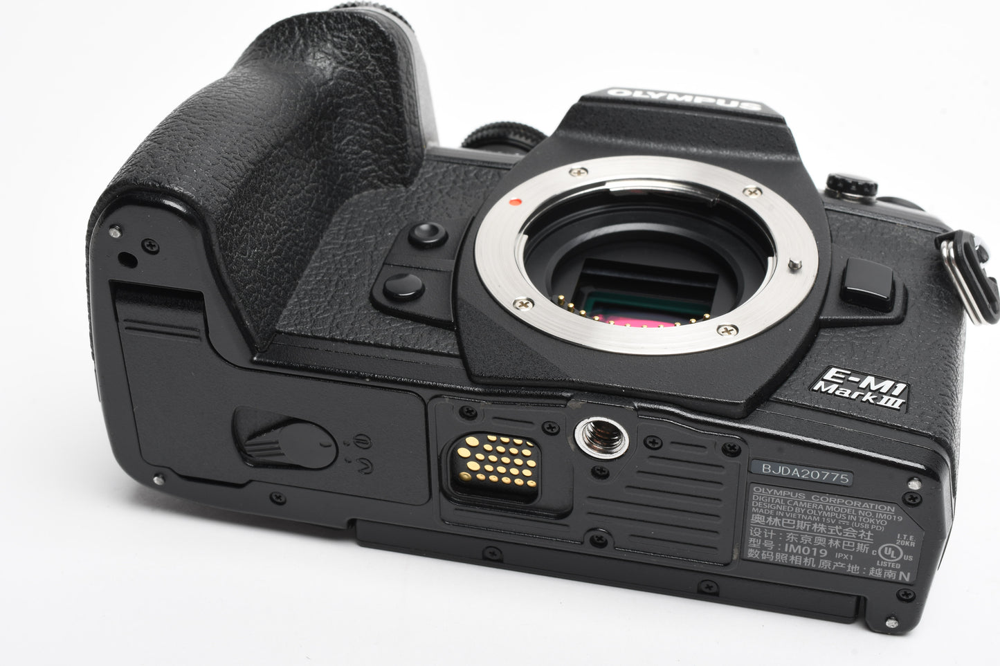 Olympus OM-D E-M1 Mark III Mirrorless Body, 45,911 Acts, 2X Batts, Nice!