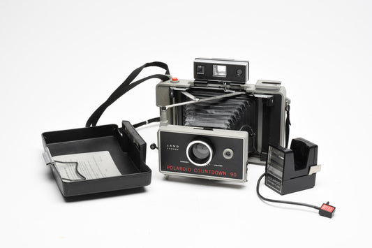 Polaroid Countdown 90 Instant camera w/Flash, Vintage, nice & clean, works