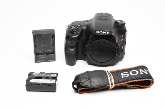 Sony A65 SLT-A65V DSLR Body, batt, charger, strap, only 6069 acts!