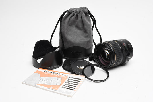 Canon EF 28-135mm F3.5-5.6 IS USM zoom lens, UV, hood, pouch, Mint-