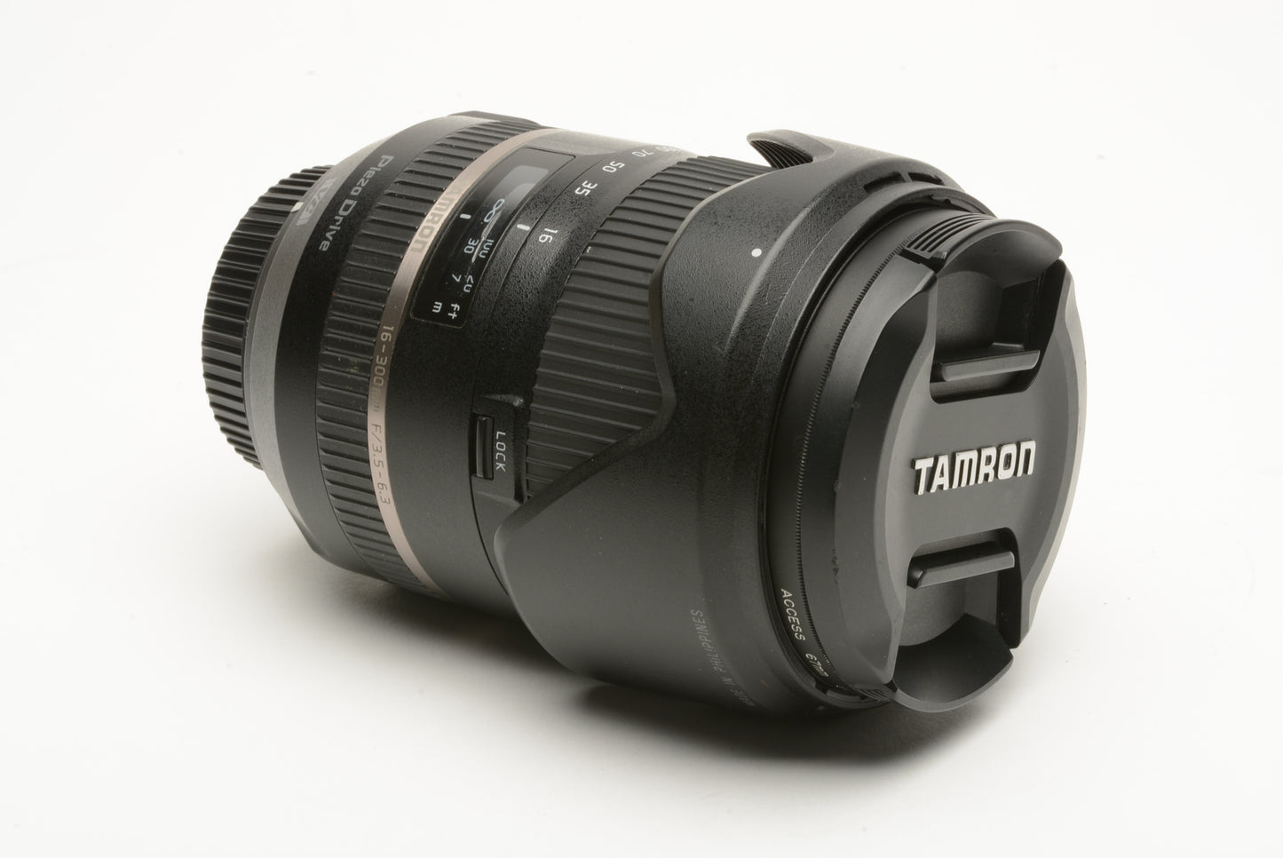 Tamron AF 16-300mm PZD Di II f3.5-6.3 zoom Nikon AF mount w/Lens hood, UV filter, caps