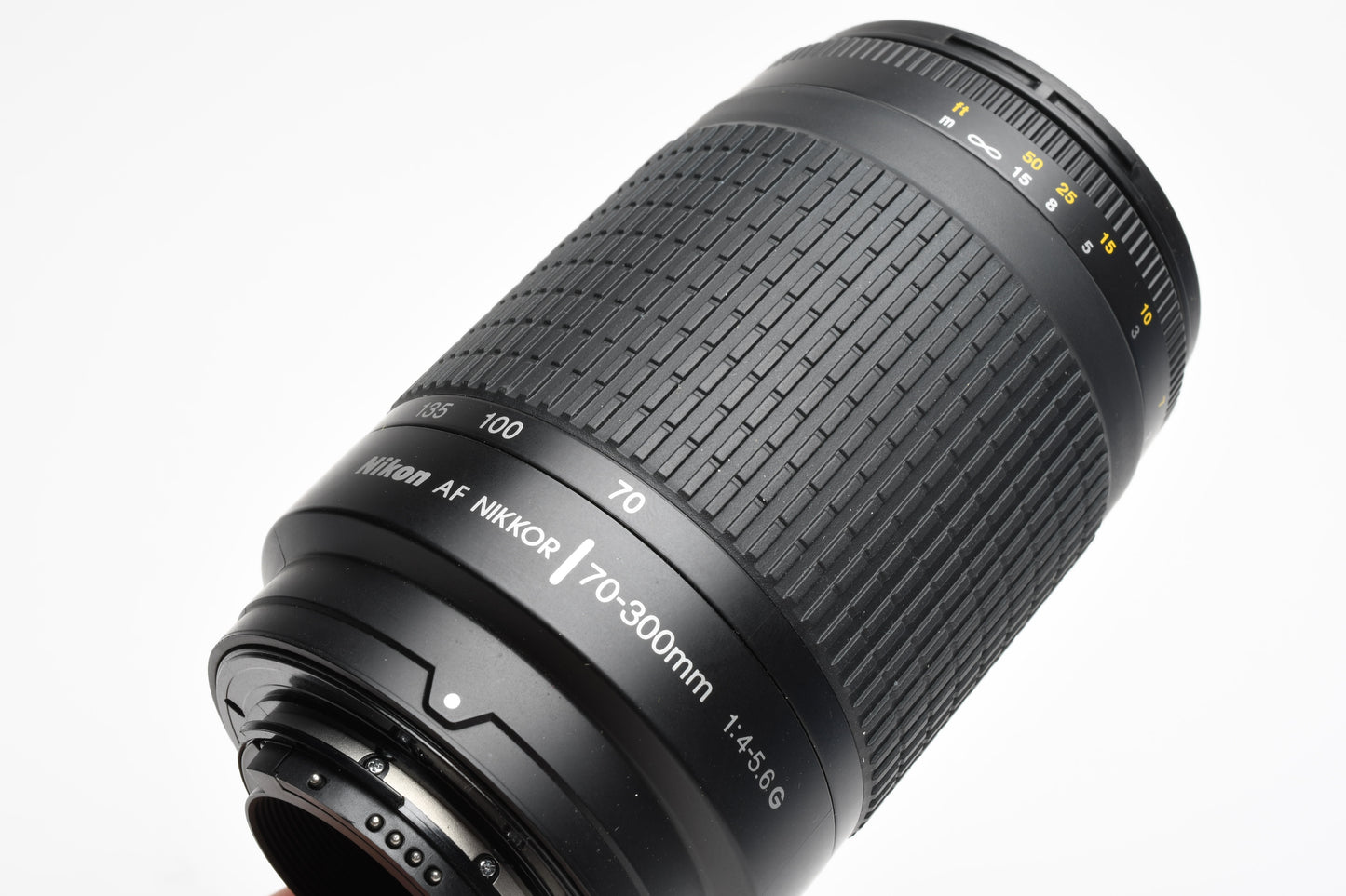 Nikon AF Zoom Nikkor 70-300mm f4-5.6G zoom, Hood+Caps, Clean