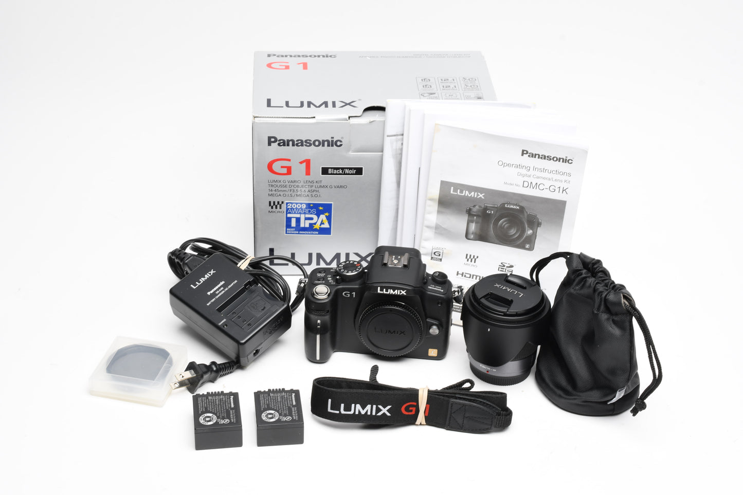 Panasonic Lumix G1 w/14-45mm f3.5-5.6 Aspherical zoom, 2Batts, Charger, Boxed