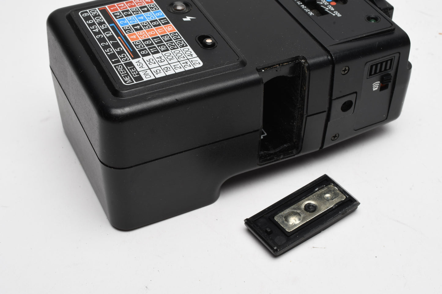 Vivitar 3200 Dedicated flash for Minolta or Canon 35mm cameras, Tested