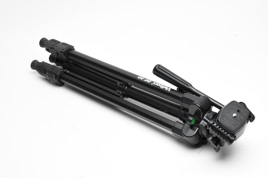 Velbon DF-50 tripod w/Pan head and QR plate, nice and clean, boxed