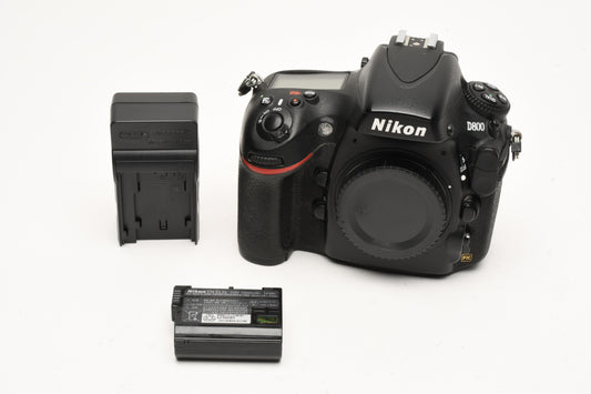 Nikon D800 DSLR body, batt+charger+17K Acts, Tested, USA Version