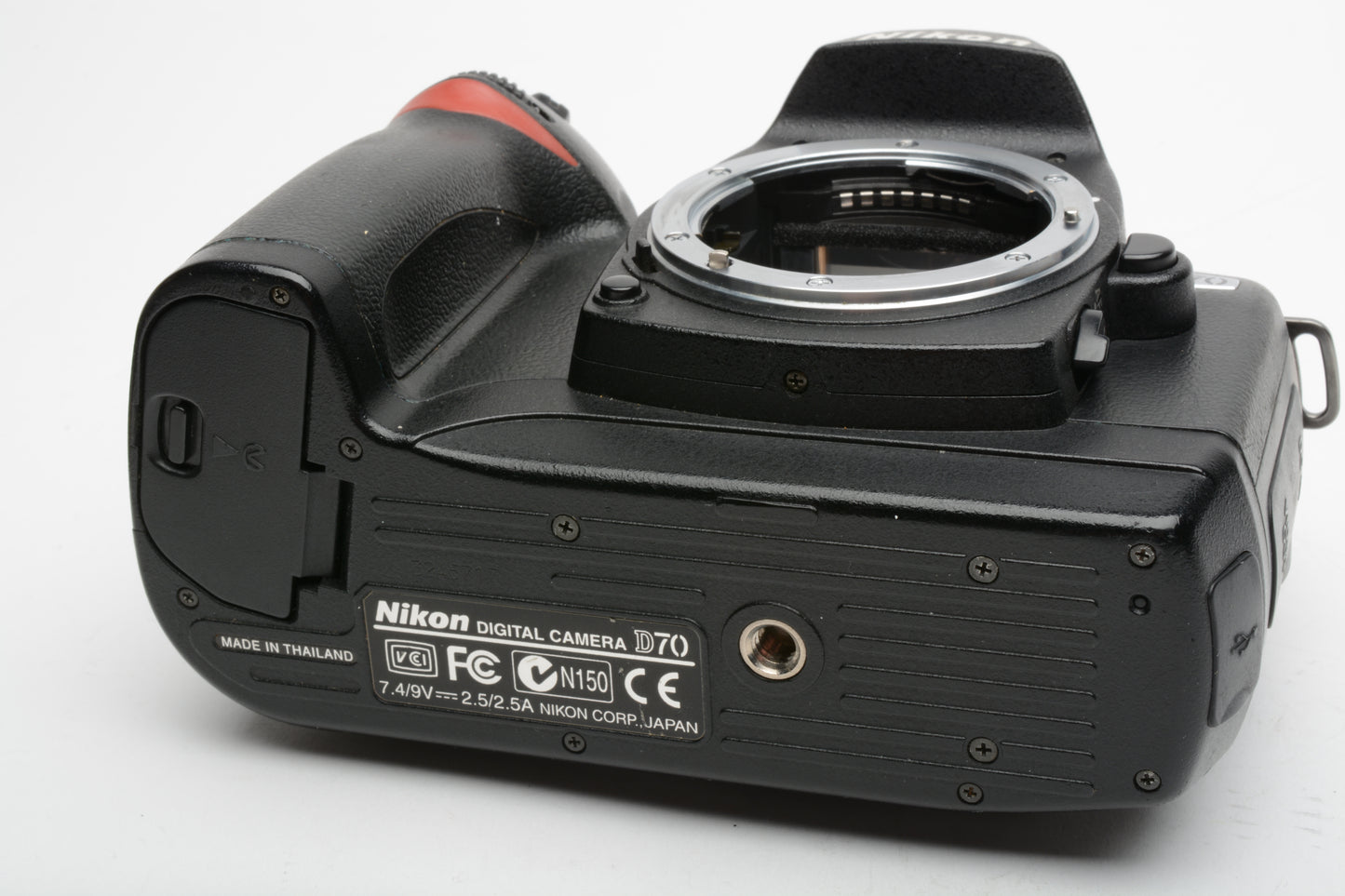 Nikon D70 DSLR body w/2batts, charger, strap, CF card, 16K Acts, Great