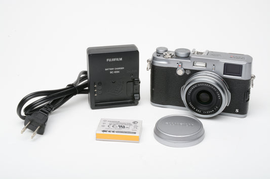 Fujifilm X100S Digital Mirrorless camera, batt+charger, 8K Acts, Nice!