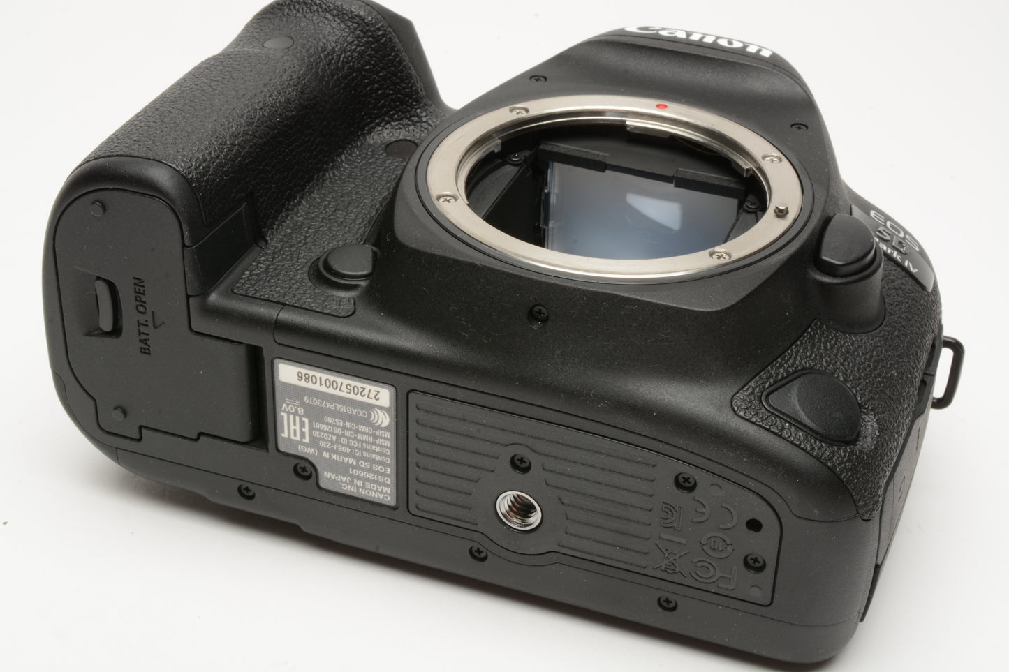 Canon EOS 5D Mark IV Body w/Batt, Charger, Only 1022 Acts! Mint- USA