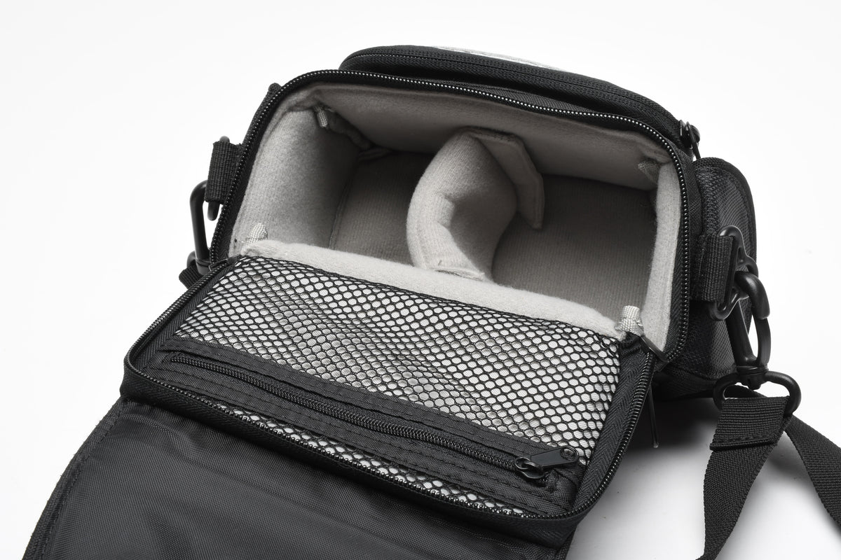 Lowepro Edit 110 compact camera case / Shoulder bag, Light use