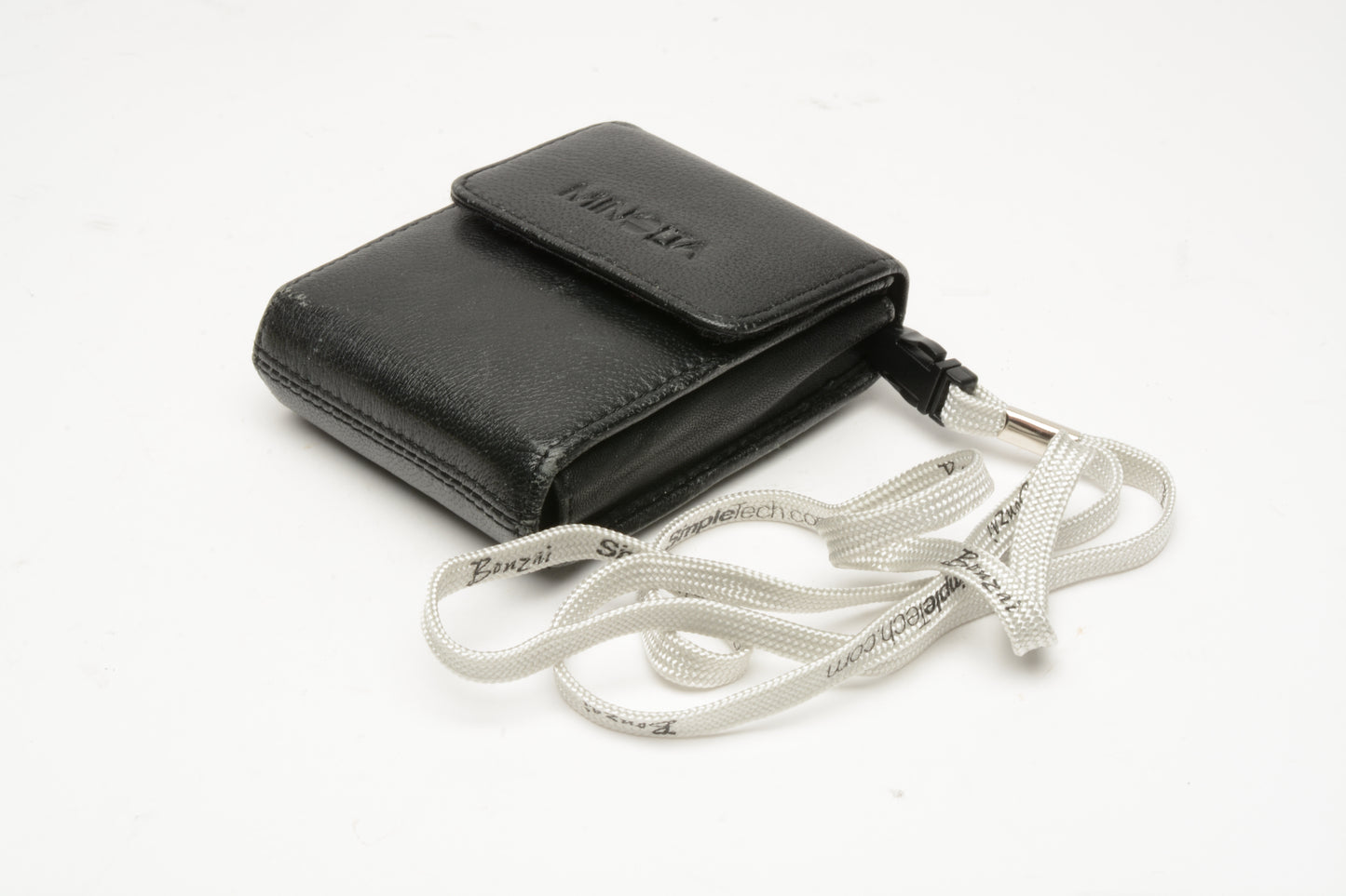 Minolta Dimage XT 3.2MP Digital Point&Shoot camera, case, batt+charger+2GB SD