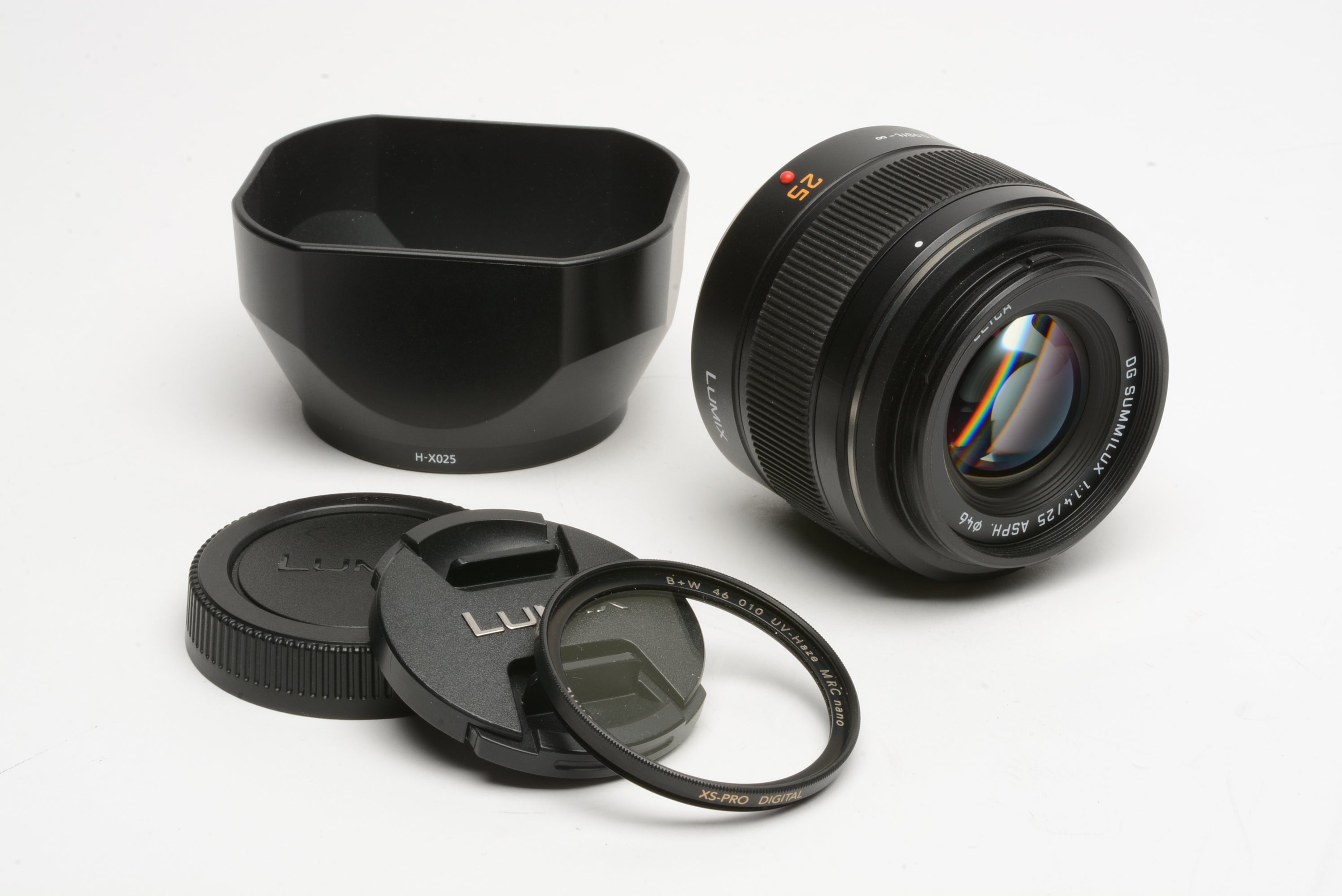 Panasonic Lumix Leica H-X025 25mm F1.4 DG Summilux Aspherical 