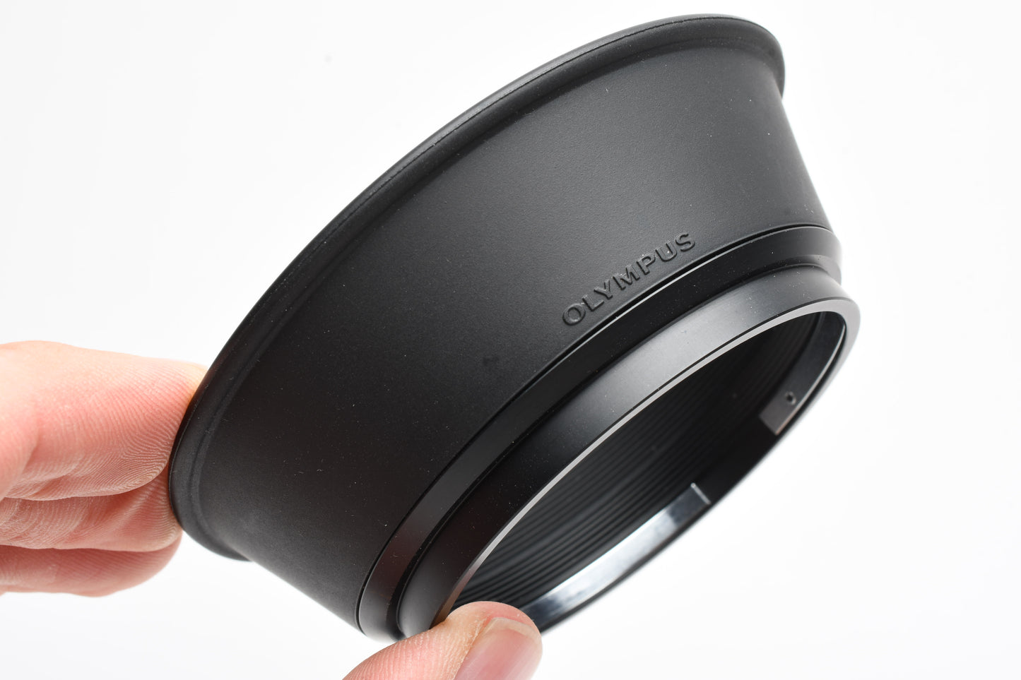 Olympus rubber lens shade for 35-70mm f4, Mint-