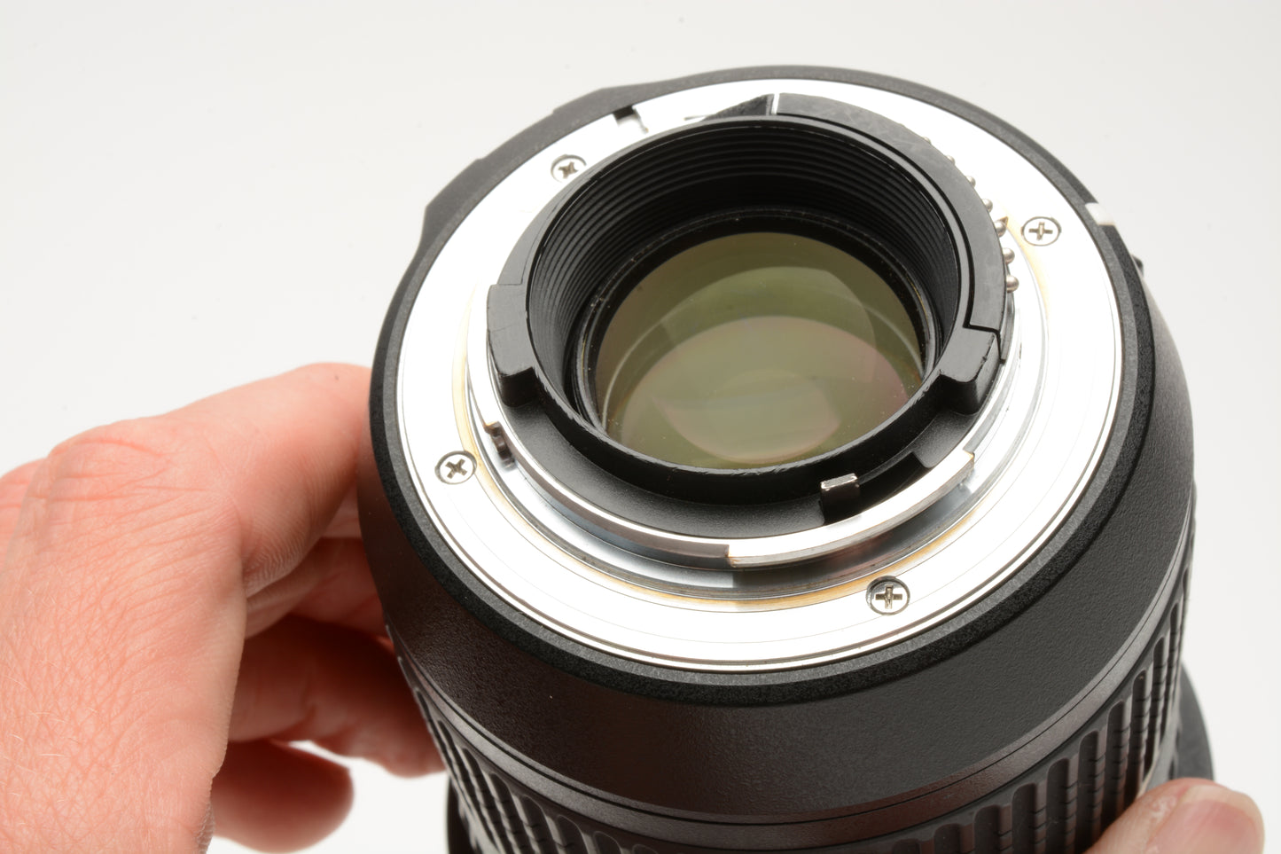 Tamron SP 10-24mm f3.5-4.5 Di II wide zoom for Nikon AF, caps