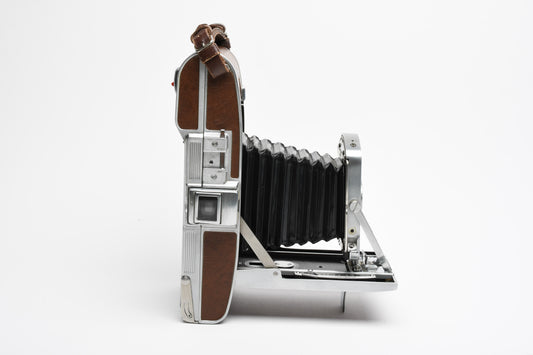Polaroid Land camera Model 95A, Very clean, Vintage, Nice display!