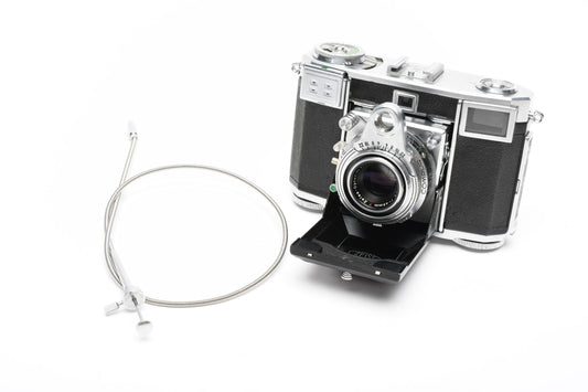 Zeiss Ikon Contessa Rangefinder w/45mm f2.8 lens, vintage camera, Works, nice collector