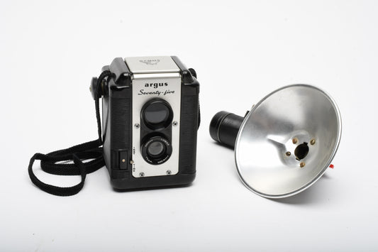 Argus Seventy-Five TLR camera w/Flash reflector, works, Vintage