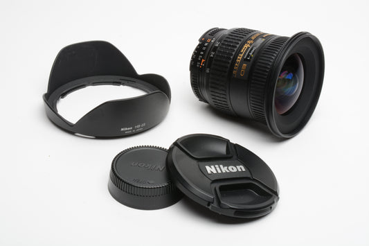 Nikon Nikkor AF 18-35mm f3.5-4.5 D ED wide zoom lens, Hood, Mint-